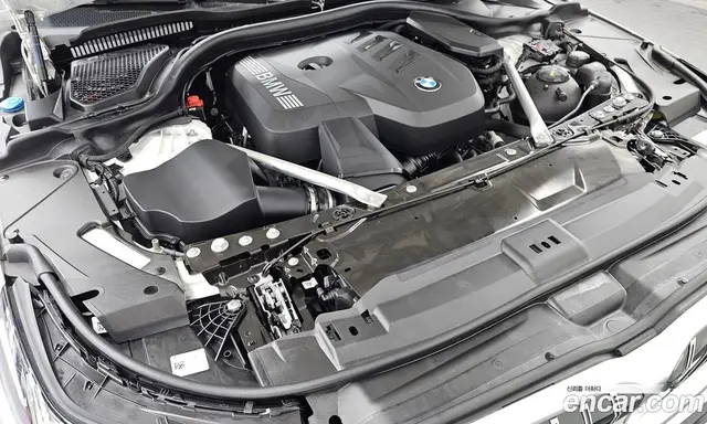 BMW 5 серия 2025 2.0 автомат (гидро), миниатюра 6 BMW 5 серия 2025 2.0 автомат (гидро), миниатюра 6