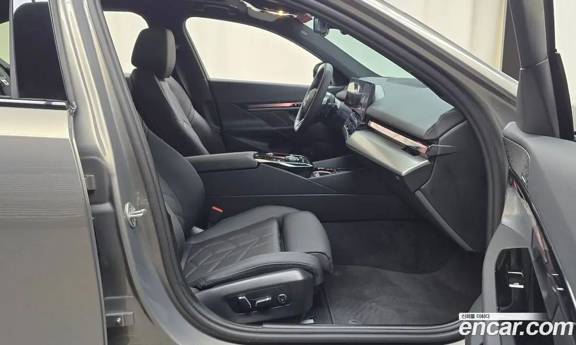 BMW 5 серия 2026 2.0 автомат (гидро), фото 15 BMW 5 серия 2026 2.0 автомат (гидро), фото 15