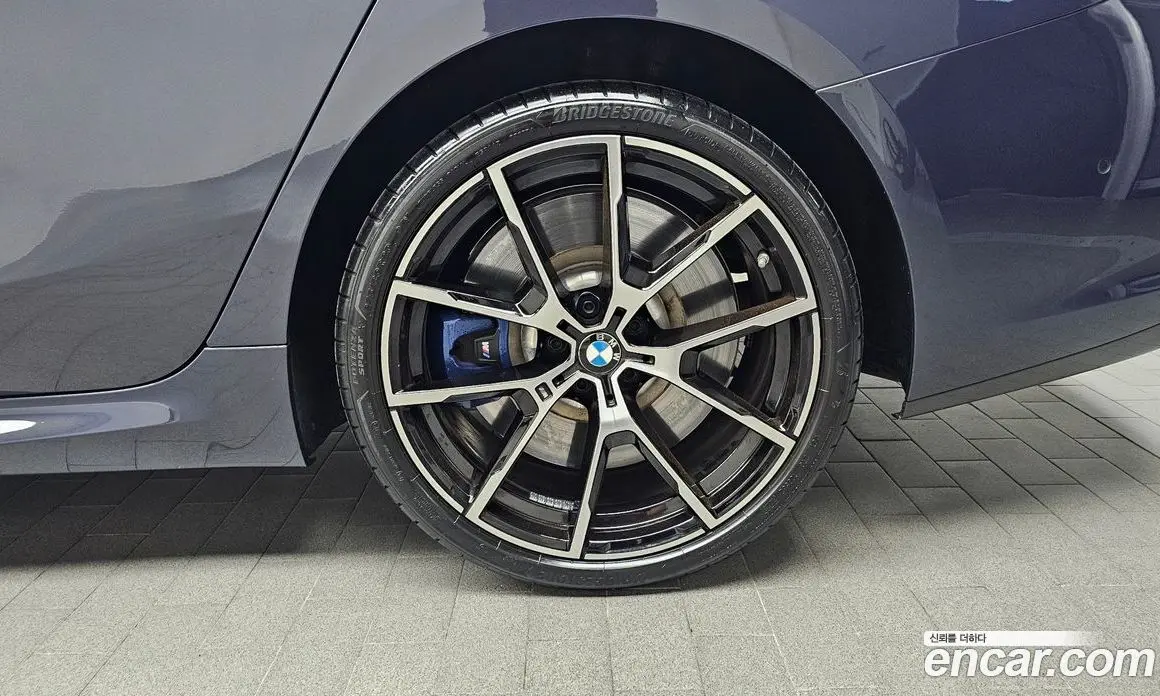 BMW 8 серия 2024 4.4 автомат (гидро), фото 7