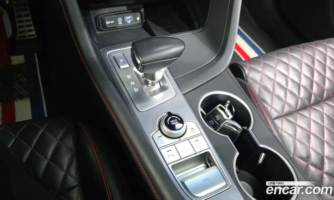 Genesis G70 2018 2.0 автомат (гидро), фото 12 Genesis G70 2018 2.0 автомат (гидро), фото 12