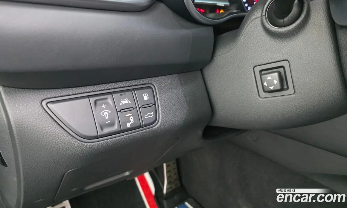 Genesis G70 2018 2.0 автомат (гидро), фото 38 Genesis G70 2018 2.0 автомат (гидро), фото 38