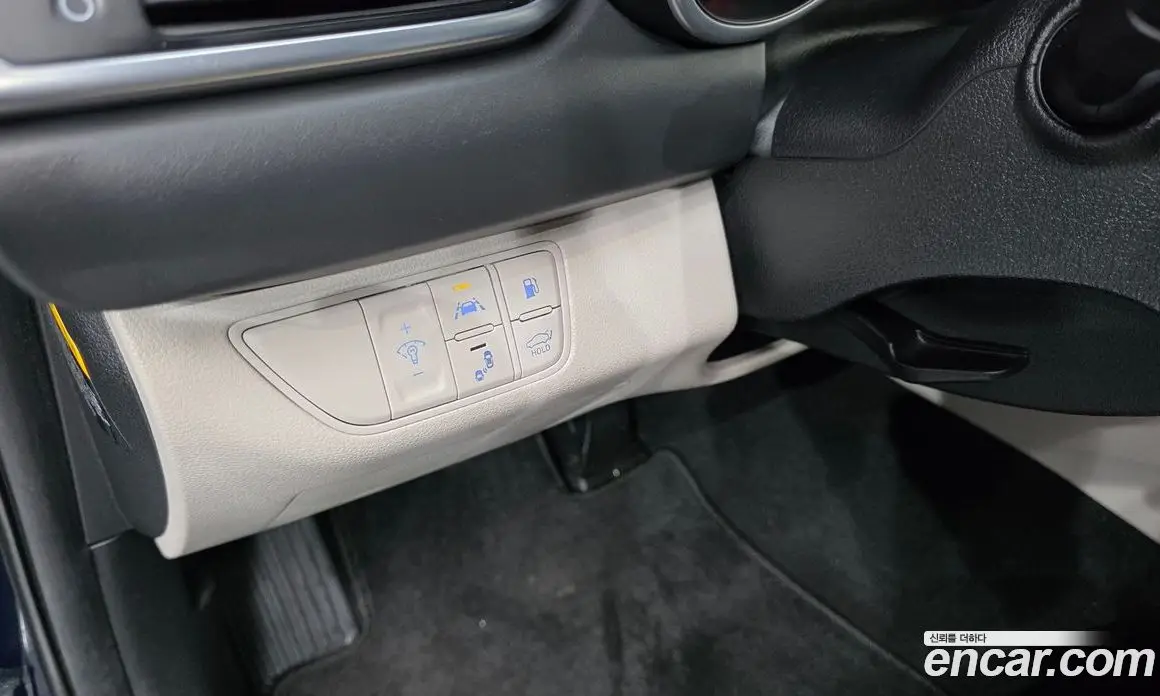 Genesis G70 2019 2.0 автомат (гидро), фото 16 Genesis G70 2019 2.0 автомат (гидро), фото 16