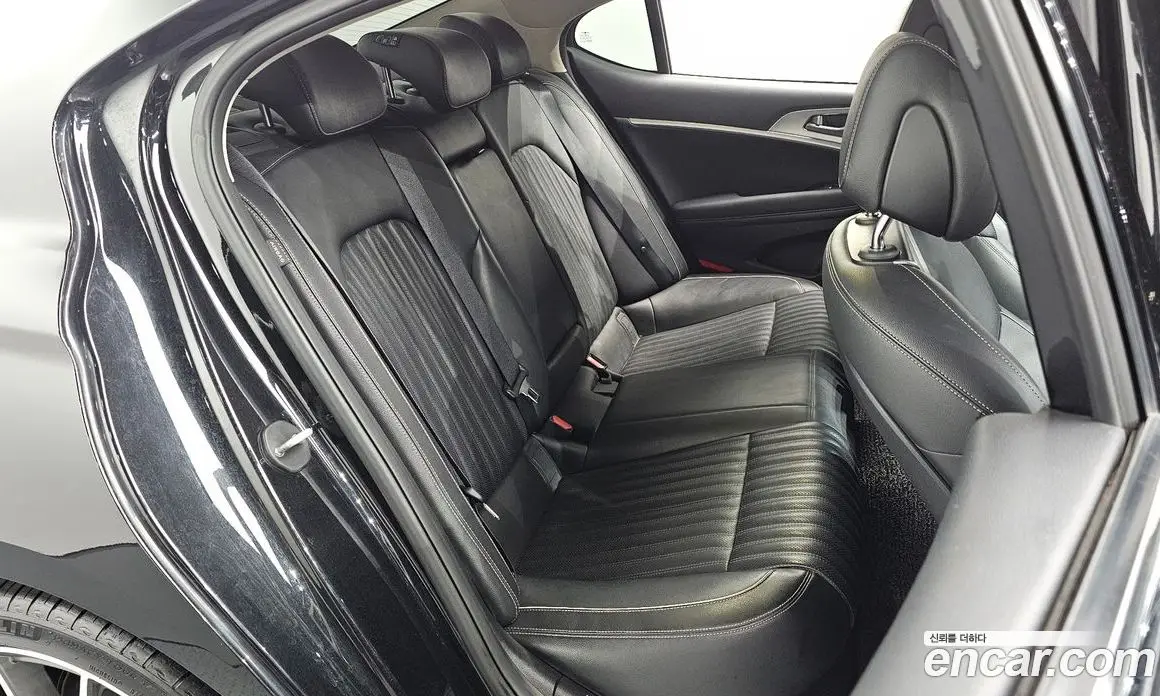 Genesis G70 2021 2.0 автомат (гидро), фото 17 Genesis G70 2021 2.0 автомат (гидро), фото 17