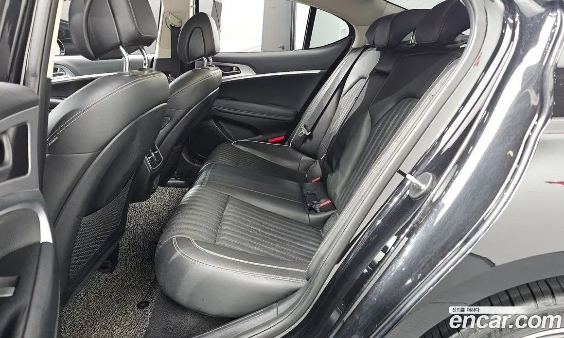 Genesis G70 2021 2.0 автомат (гидро), фото 18 Genesis G70 2021 2.0 автомат (гидро), фото 18