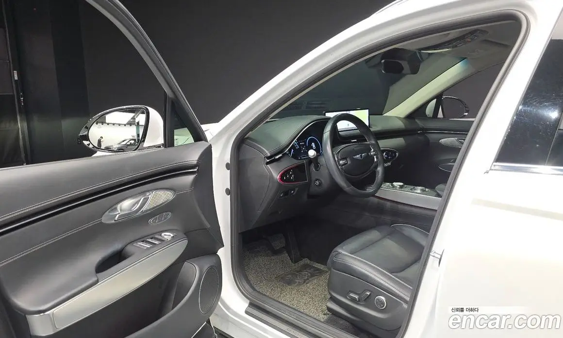 Genesis GV70 2021 2.5 автомат (гидро), фото 13 Genesis GV70 2021 2.5 автомат (гидро), фото 13