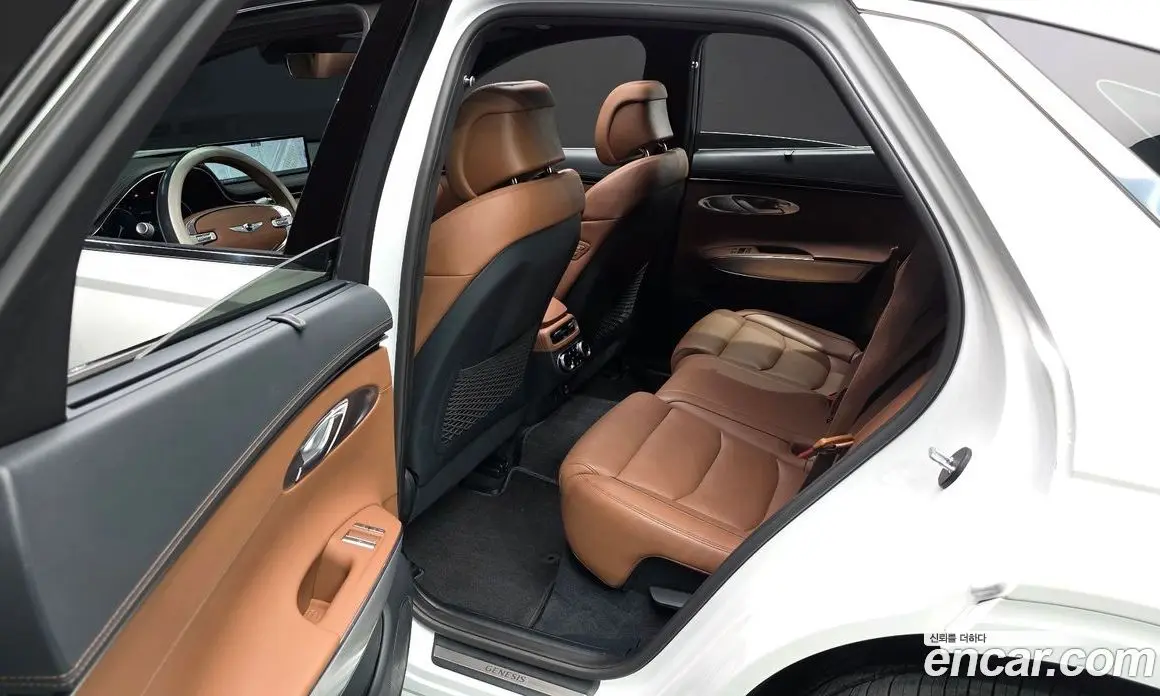Genesis GV70 2021 2.5 автомат (гидро), фото 18 Genesis GV70 2021 2.5 автомат (гидро), фото 18