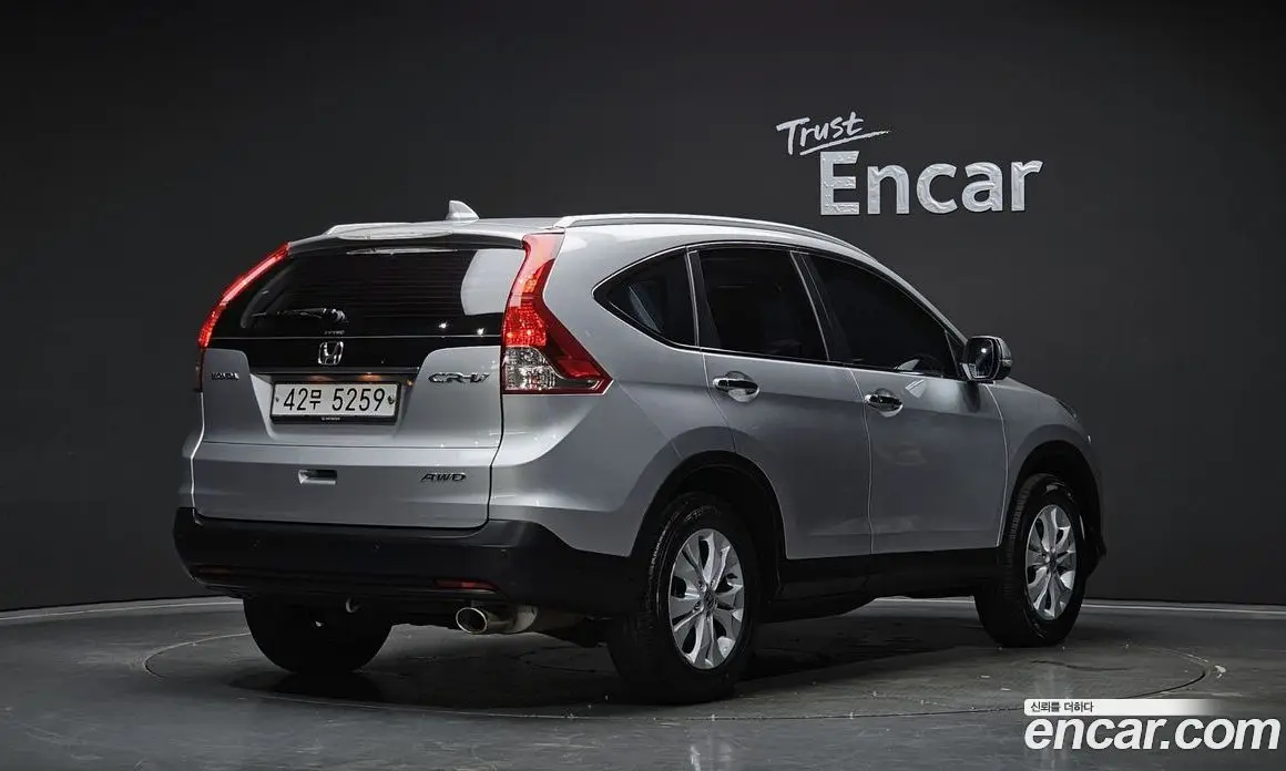 Honda CR-V 2014 2.4 автомат (гидро), фото 2 Honda CR-V 2014 2.4 автомат (гидро), фото 2