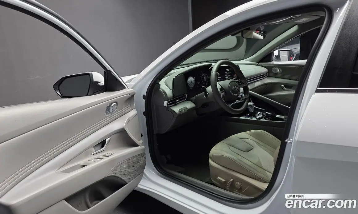 Hyundai Avante 2025 1.6 автомат (гидро), фото 10