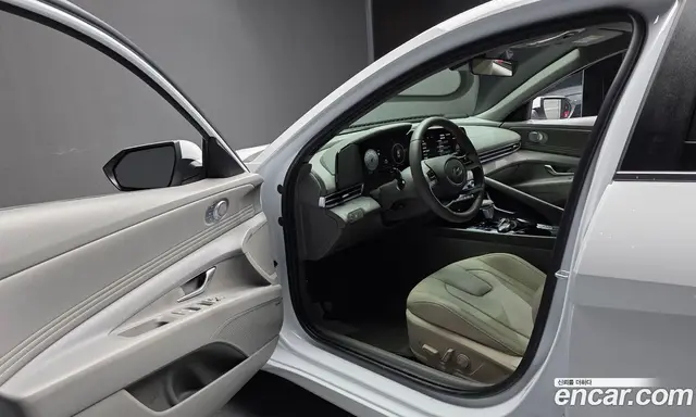 Hyundai Avante 2025 1.6 автомат (гидро), миниатюра 10