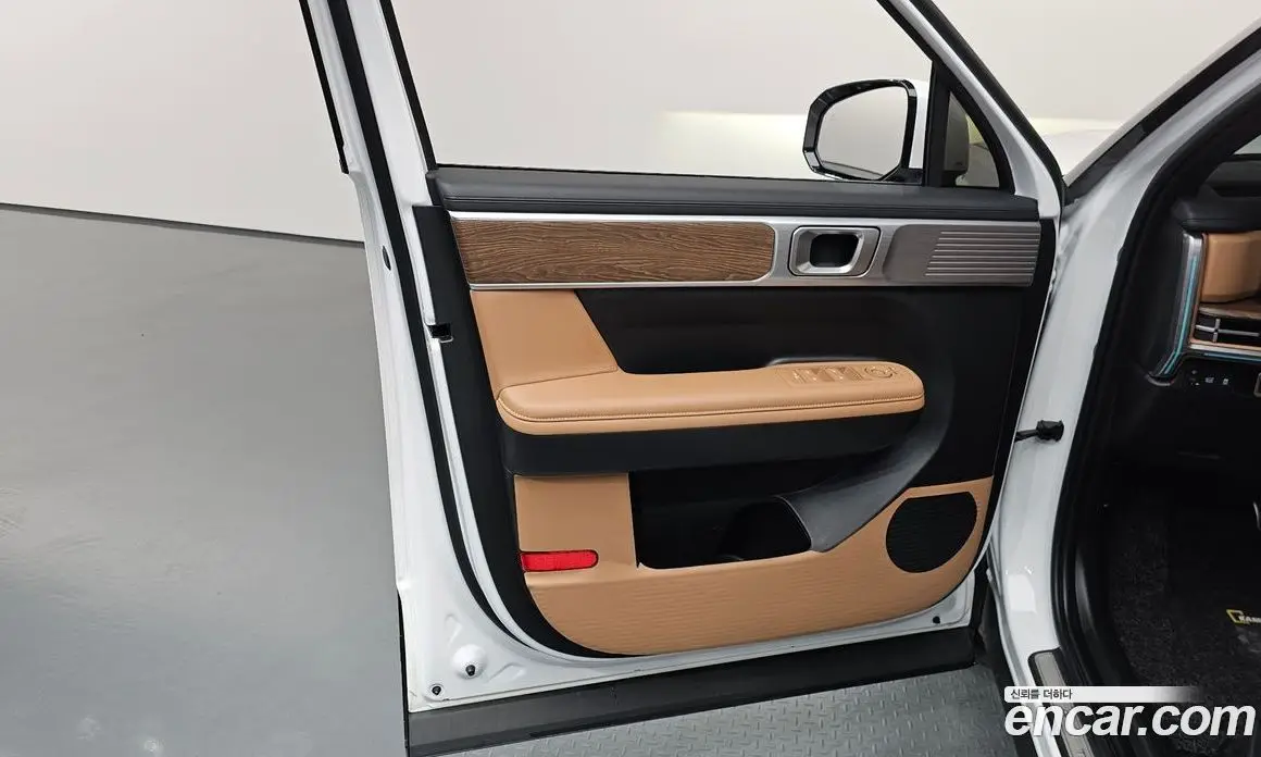 Hyundai Santa Fe 2025 1.6 автомат (гидро), фото 13