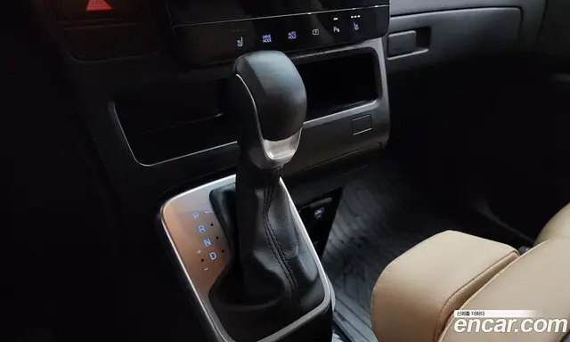 Hyundai Staria 2024 1.6 автомат (гидро), миниатюра 12