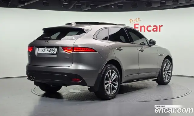 Jaguar F-Pace 2018 2.0 автомат (гидро), миниатюра 2 Jaguar F-Pace 2018 2.0 автомат (гидро), миниатюра 2