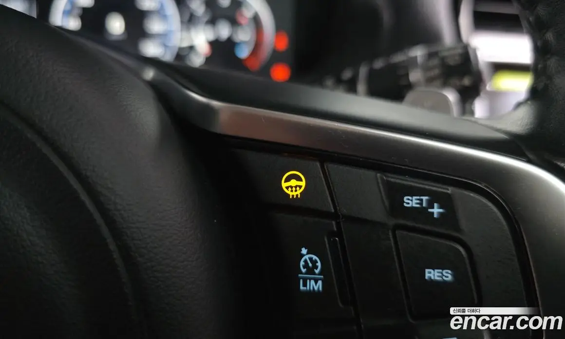 Jaguar F-Pace 2018 2.0 автомат (гидро), фото 17 Jaguar F-Pace 2018 2.0 автомат (гидро), фото 17