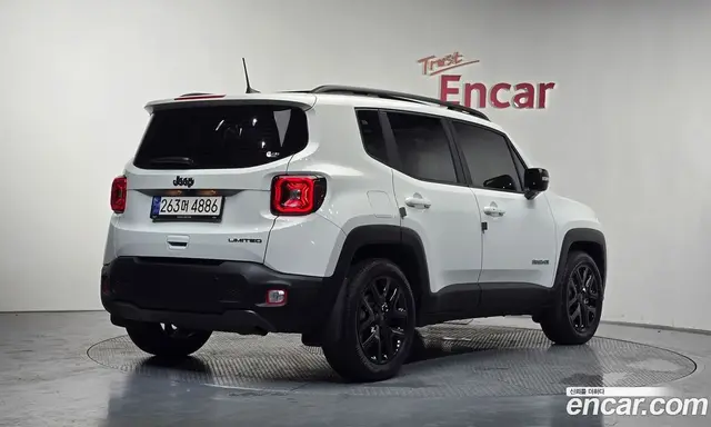 Jeep Renegade 2023 1.3 автомат (гидро), миниатюра 2