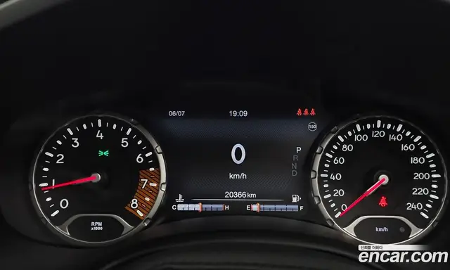 Jeep Renegade 2023 1.3 автомат (гидро), миниатюра 8