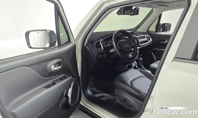 Jeep Renegade 2023 1.3 автомат (гидро), миниатюра 10