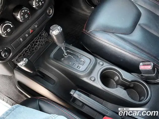 Jeep Wrangler 2017 3.6 автомат (гидро), миниатюра 12