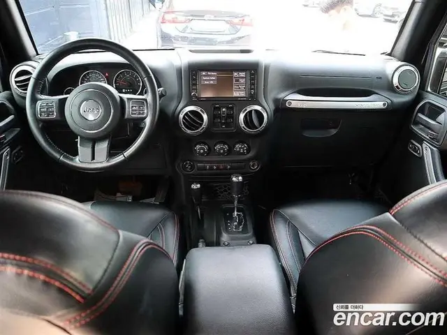 Jeep Wrangler 2017 3.6 автомат (гидро), миниатюра 5 Jeep Wrangler 2017 3.6 автомат (гидро), миниатюра 5