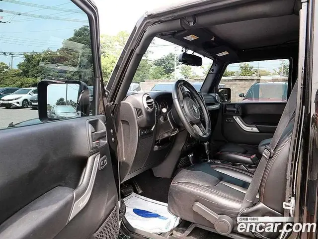 Jeep Wrangler 2017 3.6 автомат (гидро), миниатюра 6 Jeep Wrangler 2017 3.6 автомат (гидро), миниатюра 6
