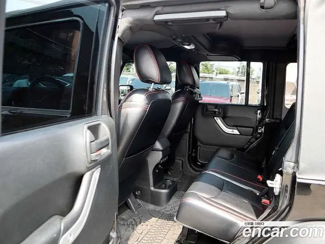 Jeep Wrangler 2017 3.6 автомат (гидро), миниатюра 7 Jeep Wrangler 2017 3.6 автомат (гидро), миниатюра 7
