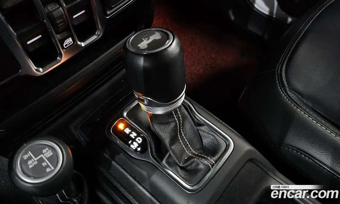 Jeep Wrangler 2022 2.0 автомат (гидро), фото 13 Jeep Wrangler 2022 2.0 автомат (гидро), фото 13