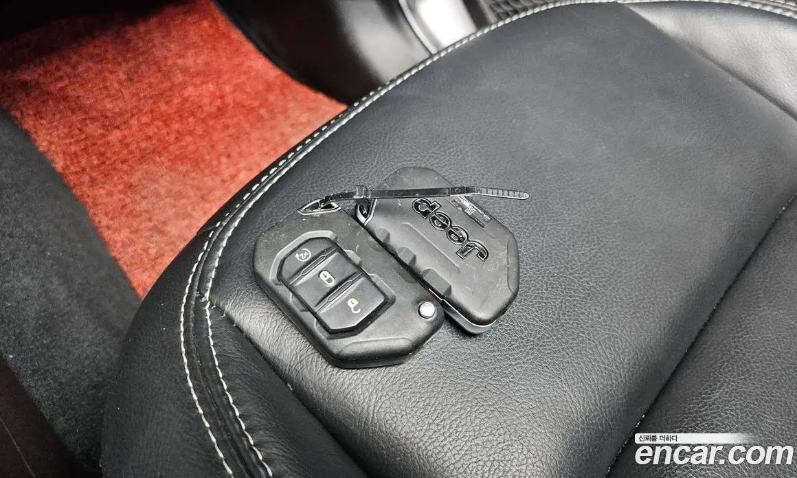 Jeep Wrangler 2022 2.0 автомат (гидро), фото 19 Jeep Wrangler 2022 2.0 автомат (гидро), фото 19