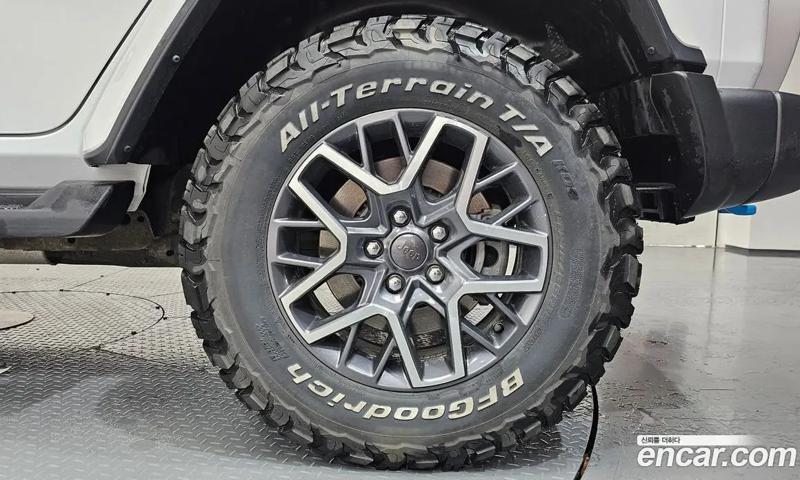 Jeep Wrangler 2022 2.0 автомат (гидро), фото 32 Jeep Wrangler 2022 2.0 автомат (гидро), фото 32