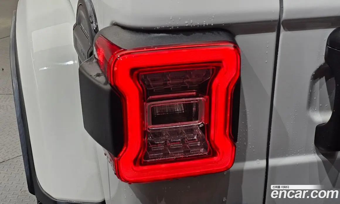 Jeep Wrangler 2022 2.0 автомат (гидро), фото 7 Jeep Wrangler 2022 2.0 автомат (гидро), фото 7
