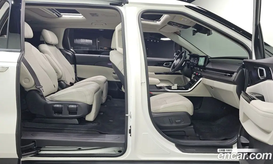 Kia Carnival 2023 3.5 автомат (гидро), фото 16 Kia Carnival 2023 3.5 автомат (гидро), фото 16