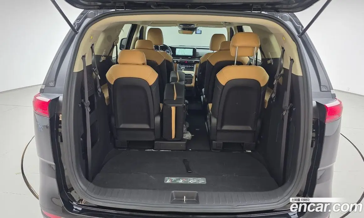 Kia Carnival 2023 2.2 автомат (гидро), фото 20 Kia Carnival 2023 2.2 автомат (гидро), фото 20