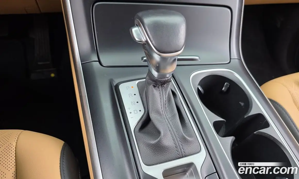Kia Carnival 2023 2.2 автомат (гидро), фото 9 Kia Carnival 2023 2.2 автомат (гидро), фото 9