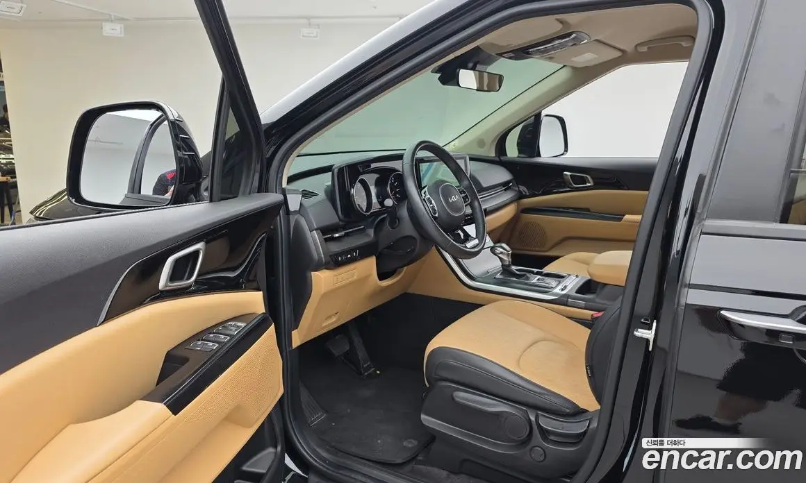 Kia Carnival 2023 2.2 автомат (гидро), фото 10 Kia Carnival 2023 2.2 автомат (гидро), фото 10