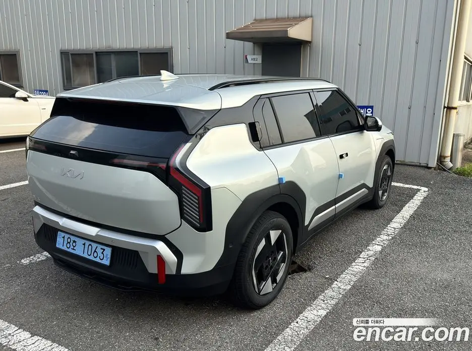 Kia EV3 2026 автомат (гидро), фото 9 Kia EV3 2026 автомат (гидро), фото 9