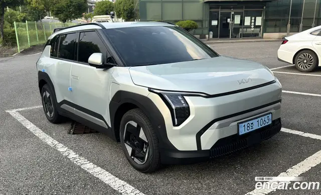 Kia EV3 2026 автомат (гидро), миниатюра 10 Kia EV3 2026 автомат (гидро), миниатюра 10