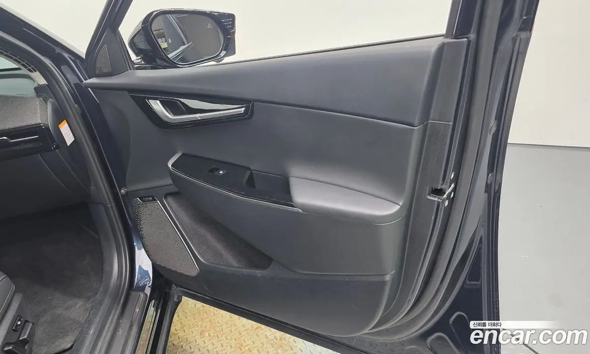 Kia EV6 2023 0.1 автомат (гидро), фото 15 Kia EV6 2023 0.1 автомат (гидро), фото 15