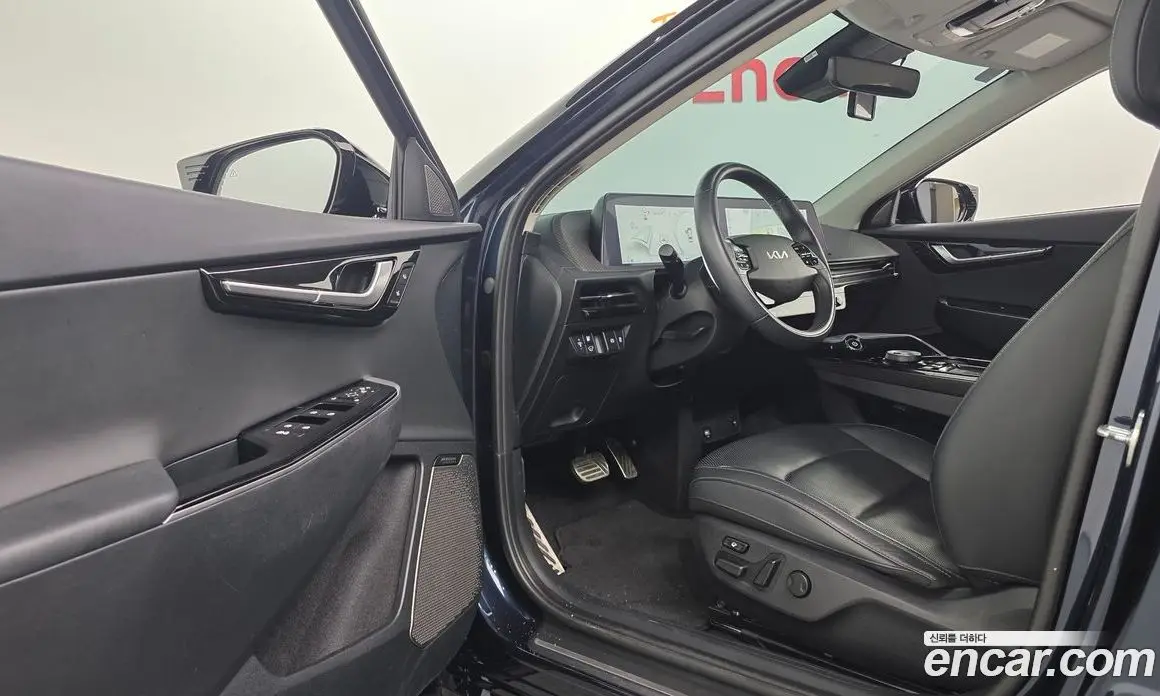 Kia EV6 2023 0.1 автомат (гидро), фото 16 Kia EV6 2023 0.1 автомат (гидро), фото 16