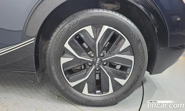 Kia EV6 2023 0.1 автомат (гидро), миниатюра 7 Kia EV6 2023 0.1 автомат (гидро), миниатюра 7