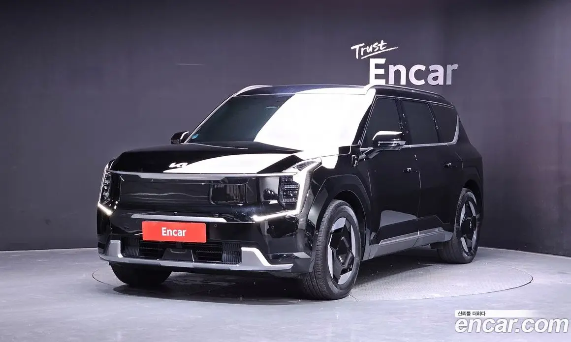 Kia EV9 2023 0.2 автомат (гидро), фото 1 Kia EV9 2023 0.2 автомат (гидро), фото 1