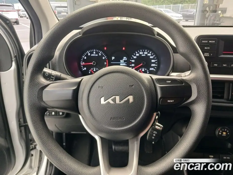 Kia Morning 2022 1.0 автомат (гидро), фото 12 Kia Morning 2022 1.0 автомат (гидро), фото 12