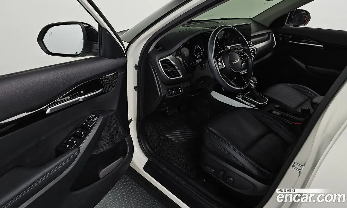 Kia Seltos 2022 1.6 автомат (гидро), фото 13 Kia Seltos 2022 1.6 автомат (гидро), фото 13