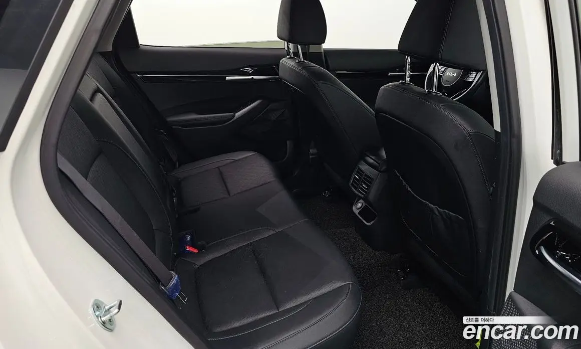 Kia Seltos 2022 1.6 автомат (гидро), фото 17 Kia Seltos 2022 1.6 автомат (гидро), фото 17