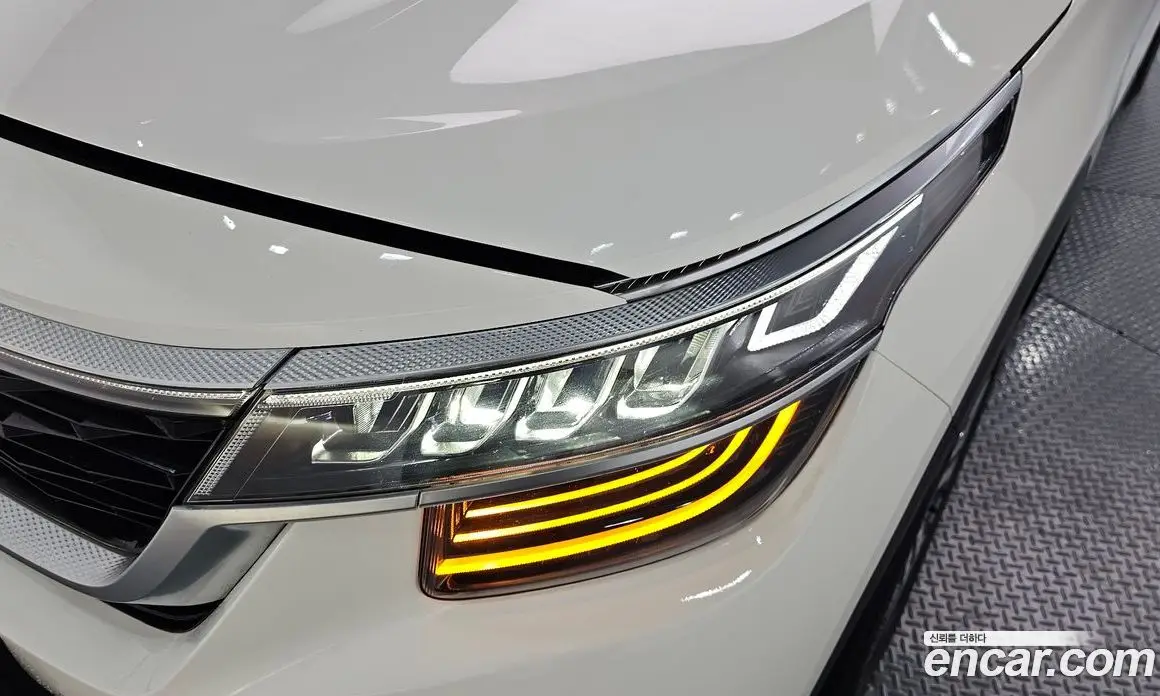 Kia Seltos 2022 1.6 автомат (гидро), фото 8 Kia Seltos 2022 1.6 автомат (гидро), фото 8