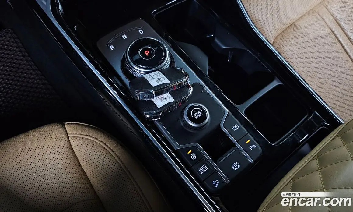 Kia Sorento 2023 1.6 автомат (гидро), фото 12 Kia Sorento 2023 1.6 автомат (гидро), фото 12