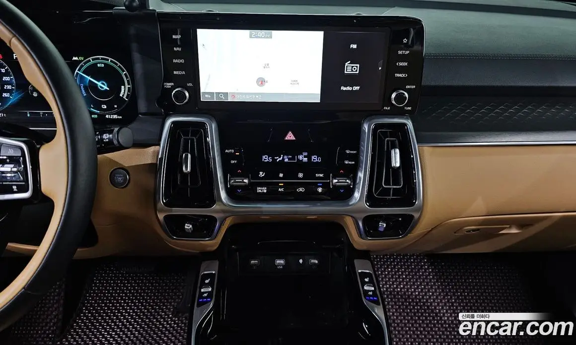 Kia Sorento 2023 1.6 автомат (гидро), фото 19 Kia Sorento 2023 1.6 автомат (гидро), фото 19