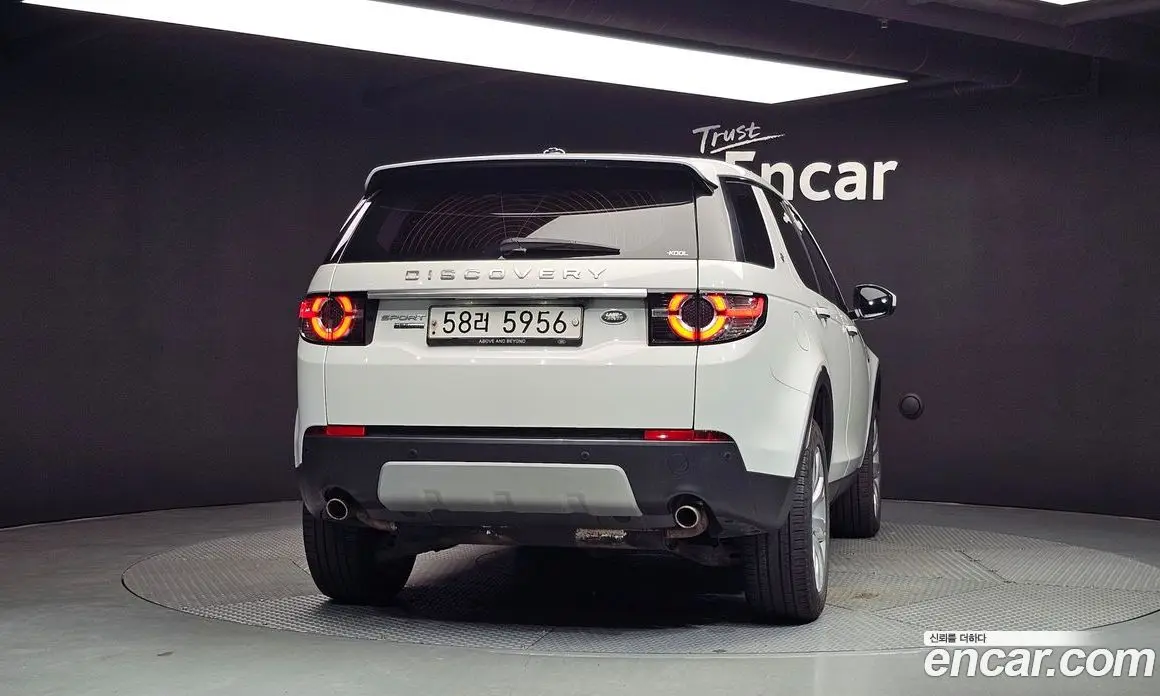Land Rover Discovery Sport 2015 2.2 автомат (гидро), фото 4 Land Rover Discovery Sport 2015 2.2 автомат (гидро), фото 4