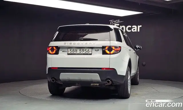 Land Rover Discovery Sport 2015 2.2 автомат (гидро), миниатюра 4 Land Rover Discovery Sport 2015 2.2 автомат (гидро), миниатюра 4