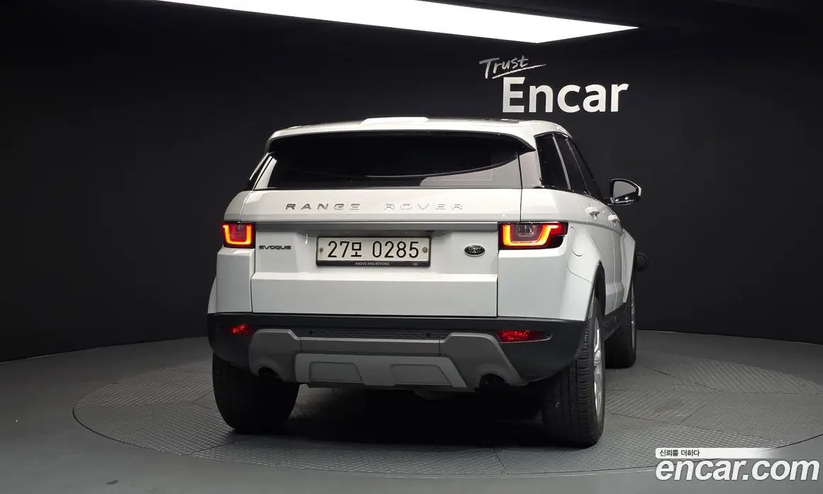 Land Rover Range Rover Evoque 2016 2.0 автомат (гидро), фото 4