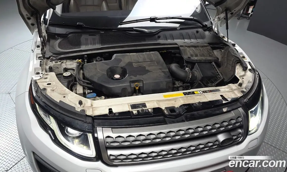 Land Rover Range Rover Evoque 2016 2.0 автомат (гидро), фото 6