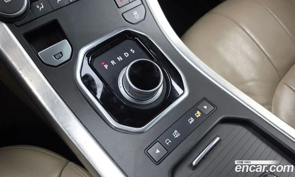 Land Rover Range Rover Evoque 2016 2.0 автомат (гидро), фото 9