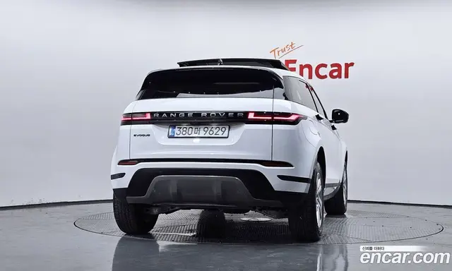 Land Rover Range Rover Evoque 2025 2.0 автомат (гидро), миниатюра 4 Land Rover Range Rover Evoque 2025 2.0 автомат (гидро), миниатюра 4
